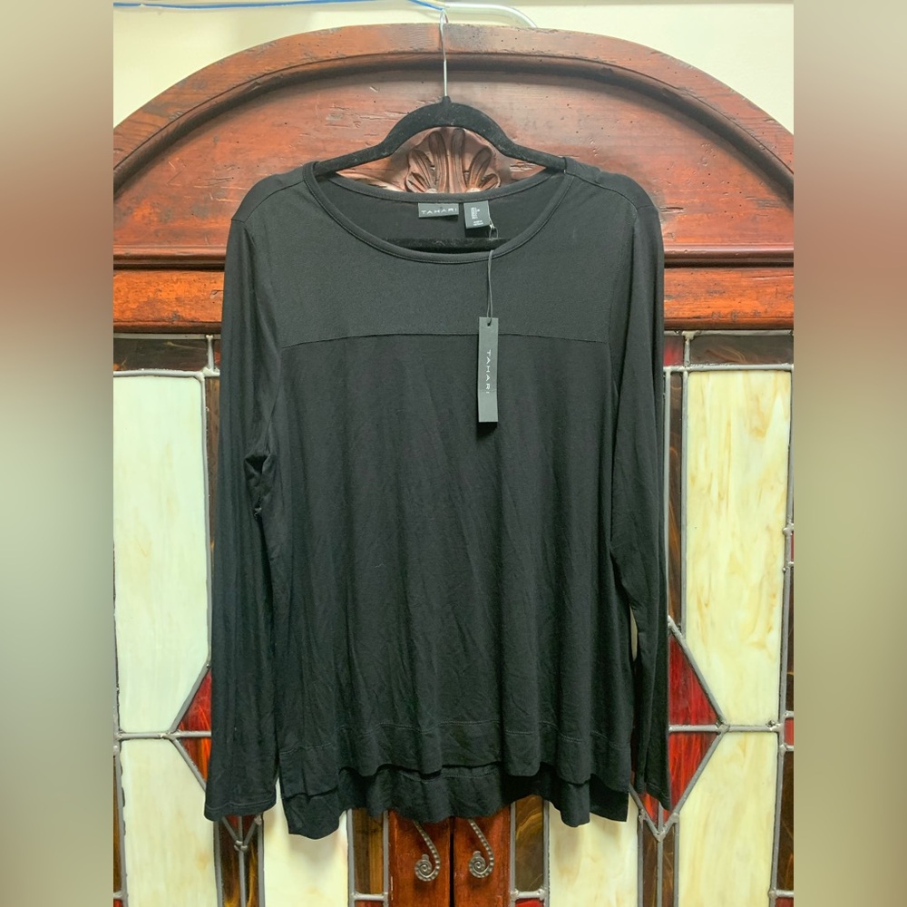 Tahari Elegant Black Crew Neck Top